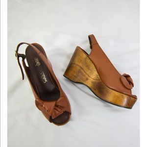 VINTAGE/ 1970s peep toe wedge